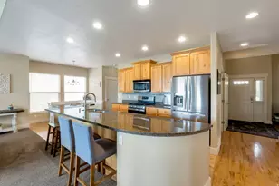 10272 S Eagle Cliff Way, Sandy, UT 84092 - Photo 4