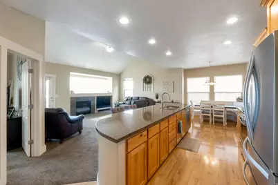 10272 S Eagle Cliff Way, Sandy, UT 84092 - Photo 8