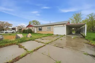 4411 W 4715 S, Kearns, UT 84118 - Photo 2