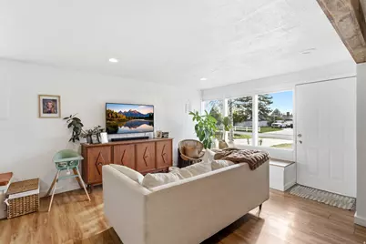 8523 S 1430 E, Sandy, UT 84093 - Photo 16