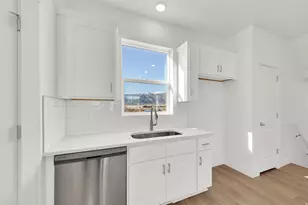 5249 N Evergreen Wy, Eagle Mountain, UT 84005 - Photo 14