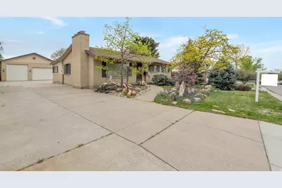 3054 E 3175 S, Salt Lake City, UT 84109 - Photo 2
