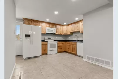 831 N Valeria Dr, Layton, UT 84041 - Photo 10