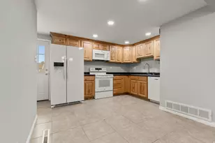 831 N Valeria Dr, Layton, UT 84041 - Photo 10