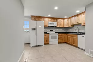 831 N Valeria Dr, Layton, UT 84041 - Photo 8