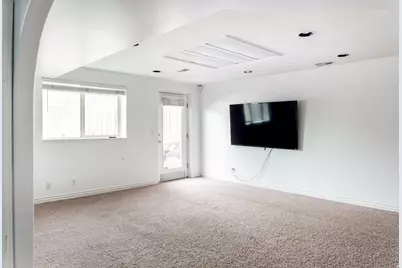 3551 S Huntington Dr, Bountiful, UT 84010 - Photo 22