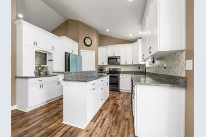 813 S 270 E, Nephi, UT 84648 - Photo 4