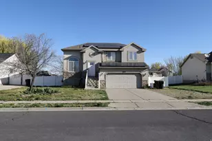 2664 W 1360 N, Clinton, UT 84015 - Photo 2