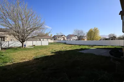 2664 W 1360 N, Clinton, UT 84015 - Photo 8