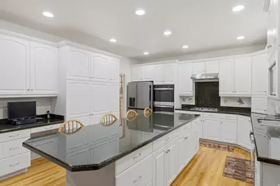 11943 S Autumn Ridge Dr, Sandy, UT 84092 - Photo 10