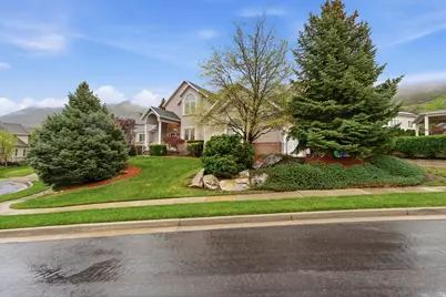 11943 S Autumn Ridge Dr, Sandy, UT 84092 - Photo 2