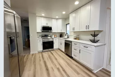 654 W 550 N, Clearfield, UT 84015 - Photo 8