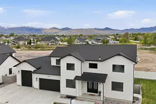 11692 S Myers Park Ln W, Riverton, UT 84065 - Photo 2