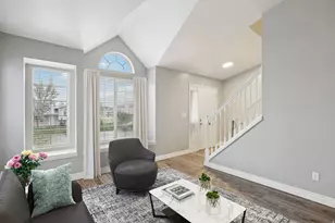 262 W 1850 N, Layton, UT 84041 - Photo 2