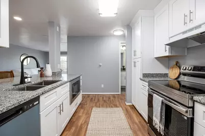 530 S 400 E #2302, Salt Lake City, UT 84111 - Photo 12