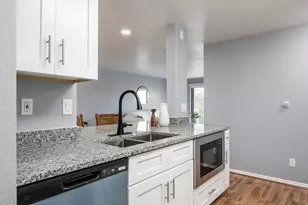 530 S 400 E, Salt Lake City, UT 84111 - Photo 12