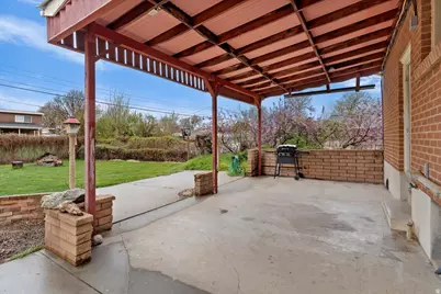 282 E 650 N, Bountiful, UT 84010 - Photo 26