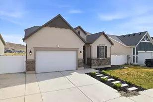 6158 N Boulter Peak Ln, Eagle Mountain, UT 84005 - Photo 4