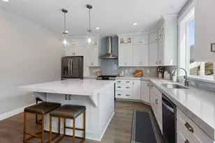 572 E Rockwell Vis, Draper, UT 84020 - Photo 4