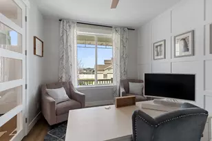 572 E Rockwell Vis, Draper, UT 84020 - Photo 2