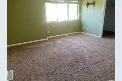 83 Canterbury Cir, Logan, UT 84321 - Photo 16