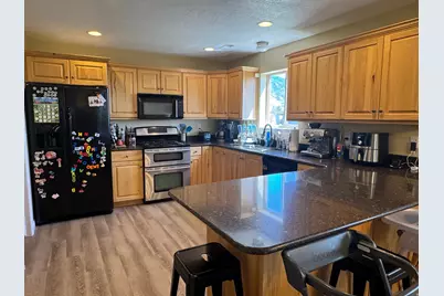 83 Canterbury Cir, Logan, UT 84321 - Photo 16