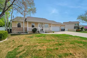 11463 S 2510 W, South Jordan, UT 84095 - Photo 2
