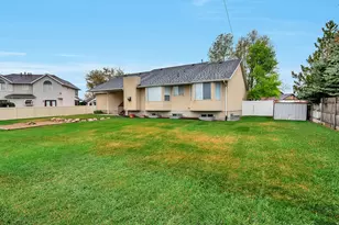 11463 S 2510 W, South Jordan, UT 84095 - Photo 32