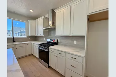 2945 N Lone Pine St #629, Eagle Mountain, UT 84005 - Photo 2