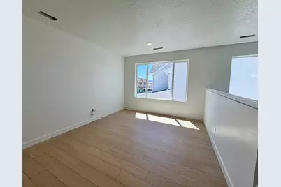 2945 N Lone Pine St #629, Eagle Mountain, UT 84005 - Photo 4