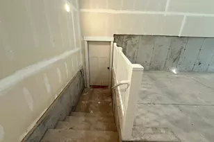 2405 W 3200 N, Farr West, UT 84404 - Photo 36