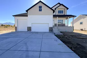 2405 W 3200 N, Farr West, UT 84404 - Photo 1