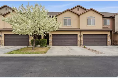 1822 W 795 S #222, Orem, UT 84059 - Photo 2