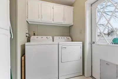 273 E Vagabond Dr, Murray, UT 84107 - Photo 12