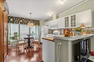 273 E Vagabond Dr, Murray, UT 84107 - Photo 4