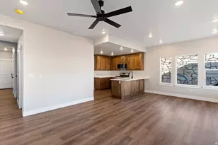 3130 N 1700 E, Layton, UT 84040 - Photo 10