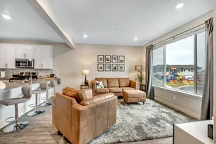 1024 W Lapis Way S, Bluffdale, UT 84065 - Photo 4