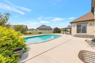 951 W Grizzly Wulff Dr, Bluffdale, UT 84065 - Photo 44