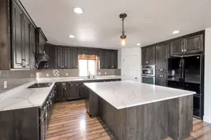 951 W Grizzly Wulff Dr, Bluffdale, UT 84065 - Photo 12
