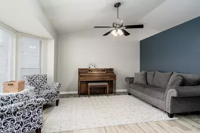 7960 S Shayla Dr, West Jordan, UT 84088 - Photo 4