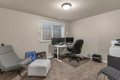 816 N 2700 W, Layton, UT 84041 - Photo 14