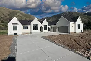 702 N 2000 E, Mapleton, UT 84664 - Photo 1