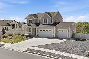 2489 N 1100 E, North Ogden, UT 84414 - Photo 2