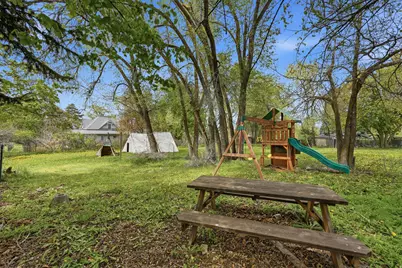 295 S Main St, Providence, UT 84332 - Photo 22