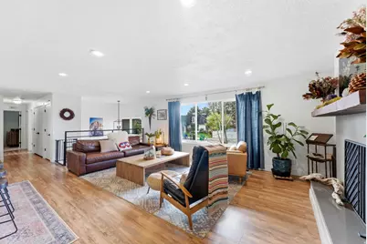 7145 S Cavalier Cir, Cottonwood Heights, UT 84121 - Photo 4