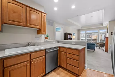 150 S 300 E #307, Salt Lake City, UT 84111 - Photo 4