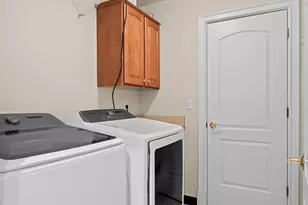 150 S 300 E, Salt Lake City, UT 84111 - Photo 12