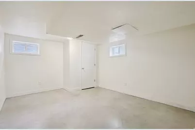 1379 S Utahna Dr W, Salt Lake City, UT 84104 - Photo 16