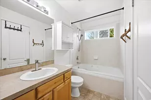 1282 N 25 E, Layton, UT 84041 - Photo 10