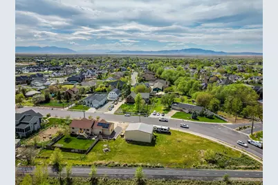 445 S Sunset Dr W, Kaysville, UT 84037 - Photo 36